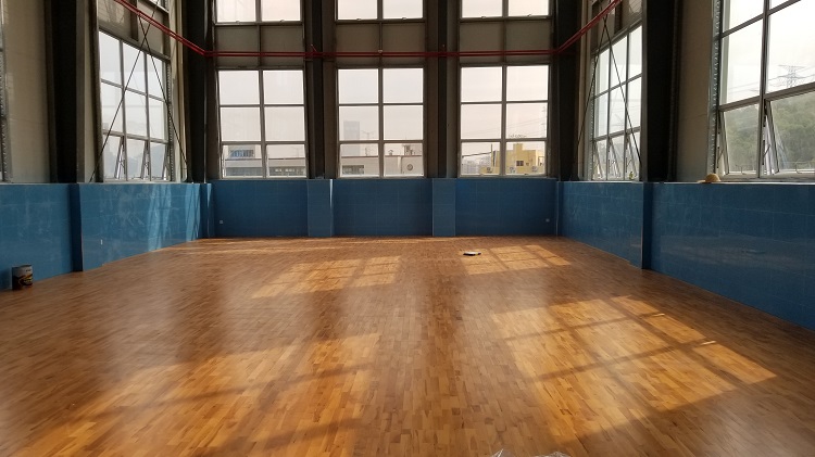 体育馆实木地板  体育场动木地板  室内体育木地板